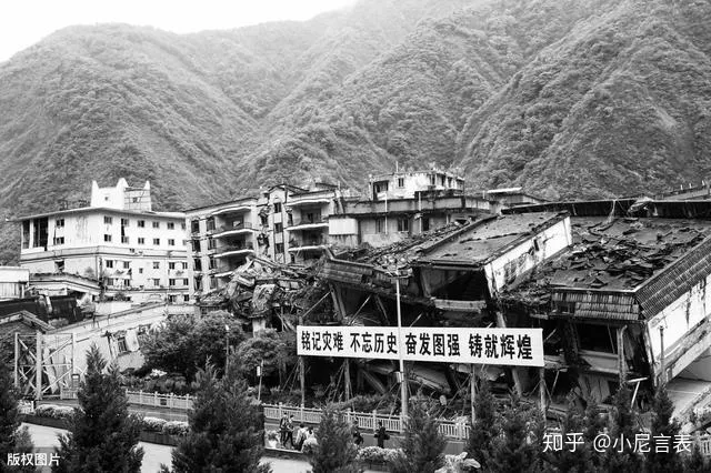 5月12日，既是汶川的纪念日，也是感恩护士的节日（汶川地震护士感人故事视频大全）