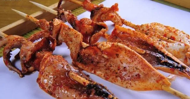 鱿鱼、章鱼、墨鱼、八爪鱼、乌贼傻傻分不清楚？一文教你记住它们（鱿鱼,墨鱼,八爪鱼,章鱼,乌贼的区别）