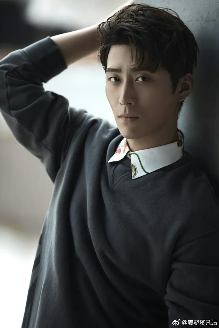 窦骁的美图或搞怪图有哪些？-窦骁帅照