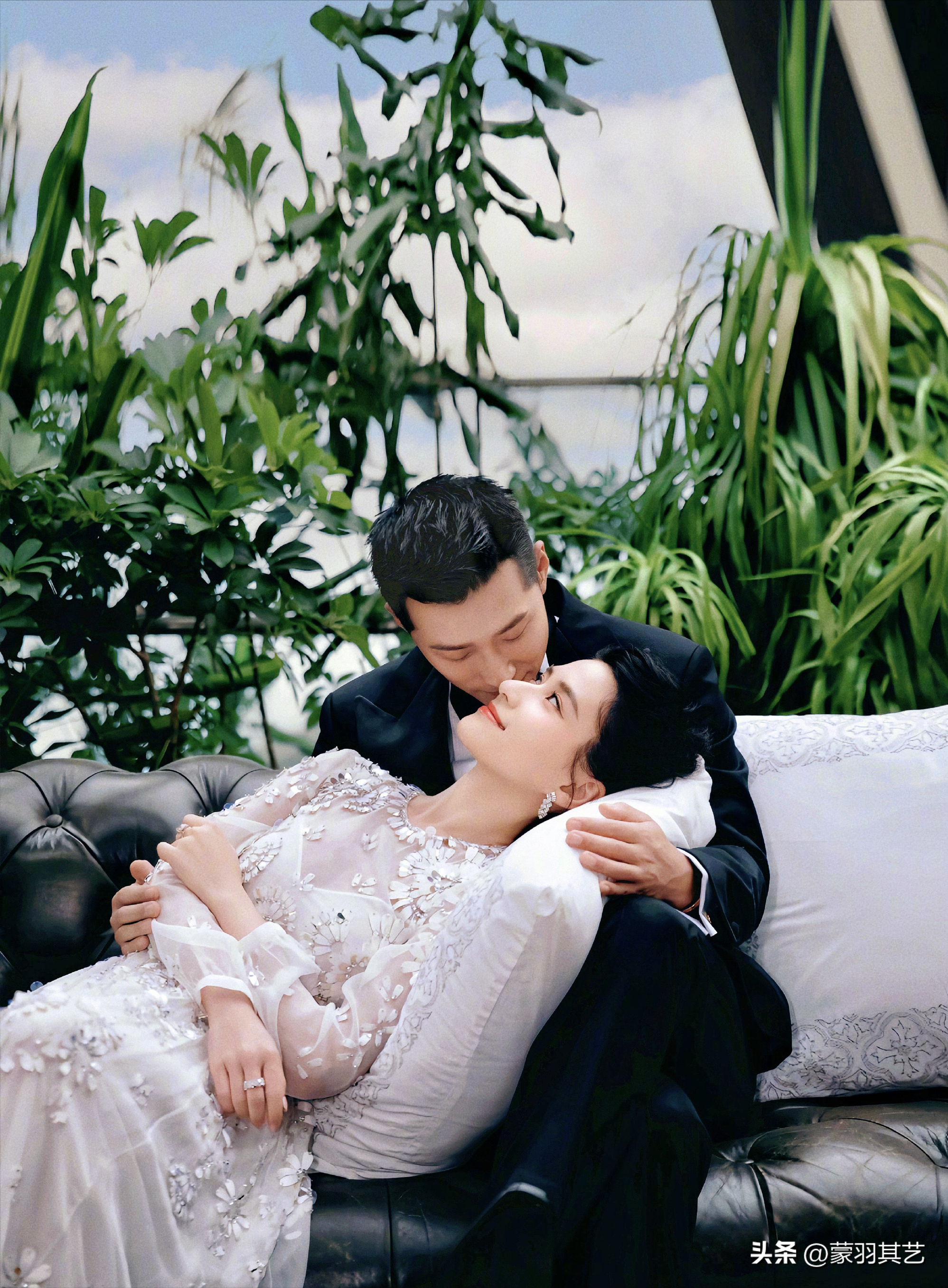 何超莲闺蜜詹子晴，一句“人帅那个大”，戳穿赘婿窦骁的豪门尴尬-何超莲是谁呀