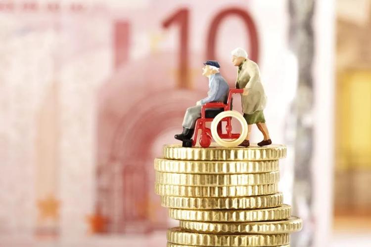 2023年养老金调整新方案，哪些人养老金重新调整？四类人可多涨-23年养老金多少?明年退休