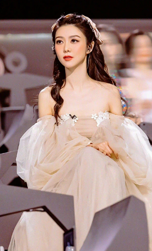 盘点2022年3款“千元”护肤品，淡纹紧致天花板，比去美容院省钱（上千元的护肤品真的有用吗）