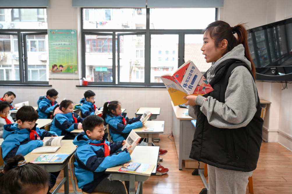 道士头和扎小辫，小学生发型代表组织，教师：不盘是不是不合群-道士发髻种类