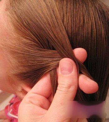 2款儿童日常长发盘发发型图解！-儿童盘发发型女