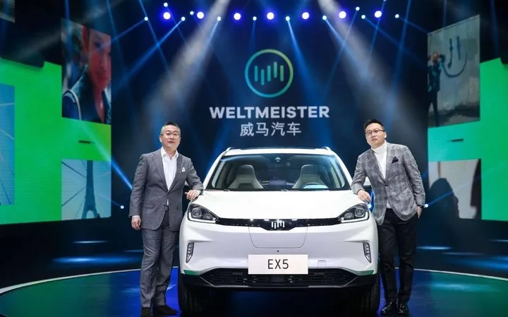 董车日报 | 特斯拉全面降价，最高降近 4 万元 / 小鹏迎来史上最大组织调整 / 威马汽车员工工资打折发放-特斯拉降价格降了多少