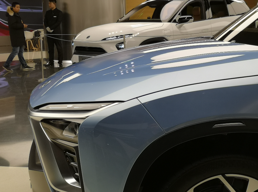 取消免费换电，全系降价3万元，“绝不降价”的蔚来撑不住了？-蔚来免费换电要电费吗现在