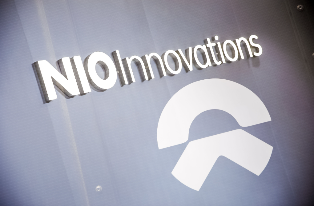 取消免费换电，全系降价3万元，“绝不降价”的蔚来撑不住了？-蔚来免费换电要电费吗现在