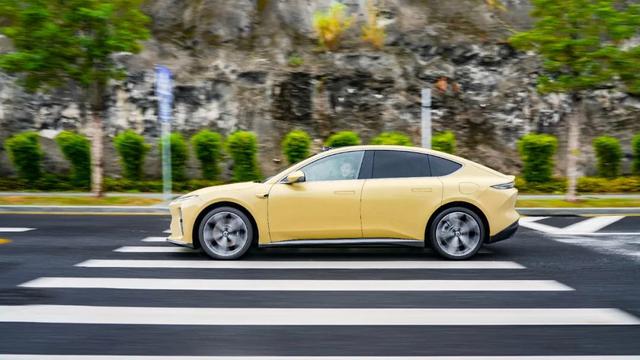 全系降价3万，啪啪打脸！蔚来终于放下包袱了？-蔚来降价了吗现在