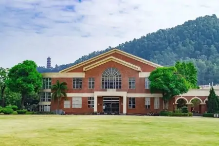 择校指南｜ULC剑桥国际高中入学热门问题解答（剑桥高中在哪）