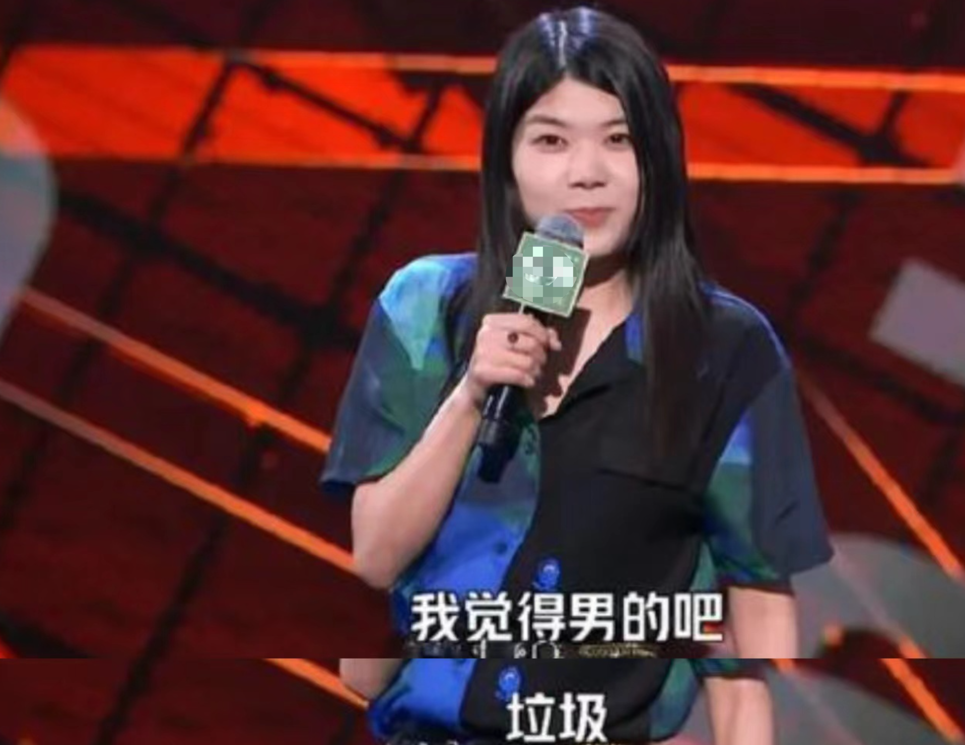 李晨为“女生是累赘”道歉，评论区沦陷，牵扯出张雨绮李雪琴杨笠-李晨的女生