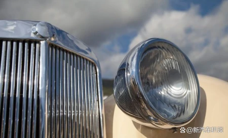 车辆的大灯的选择上，卤素灯和氙气灯哪个好？（汽车大灯卤素灯和氙气灯哪个好）