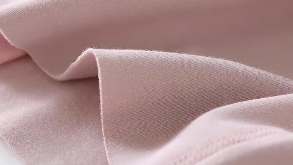 最近很火的「德绒」到底是什么面料？（德绒是一种什么材料）