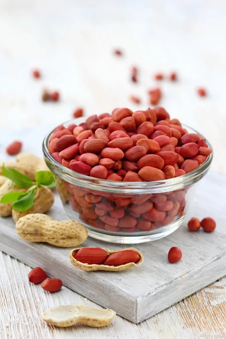 建议中老年人：少吃花生红枣，多吃2种碱性菜-吃花生红枣对高血压有好处吗