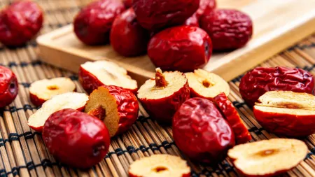 这些食物是肝部“大救星”，每天吃一点，养肝润肺，清除肝部垃圾（养肝的食物排行）