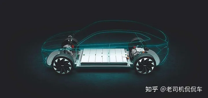 别急着买车！新能源车降价潮要来了！新型电池成本降低40%（新能源降价原因）