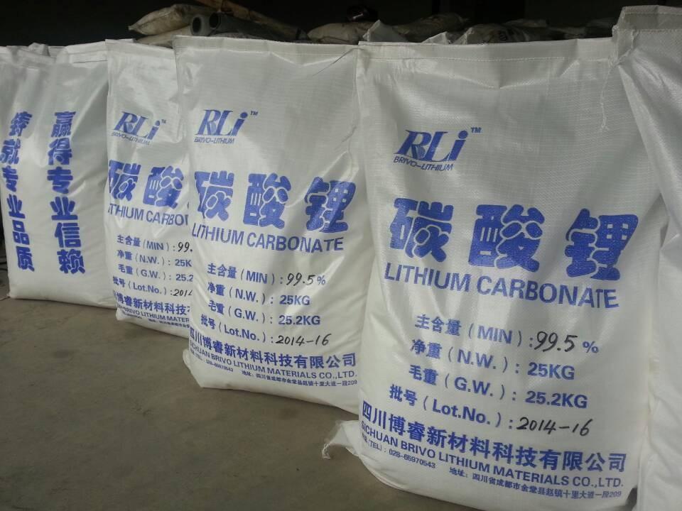 电池价格开降了，新能源车为何还不降价？厂商是在等车锈在厂里吗（新能源为什么一直跌这两天）