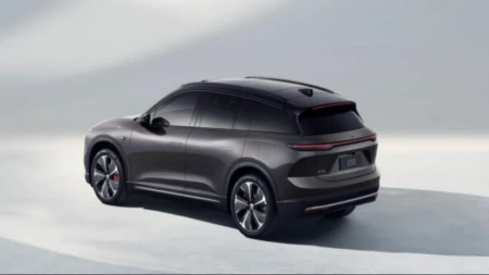 蔚来全系降价3万，放弃免费换电：这并不是一种妥协或退让（蔚来真的免费换电池吗）