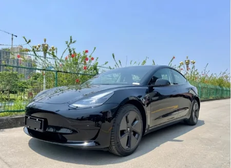 锂价暴跌70%，整个中国车市都在等特斯拉和比亚迪降价（比亚迪锂电池涨价）