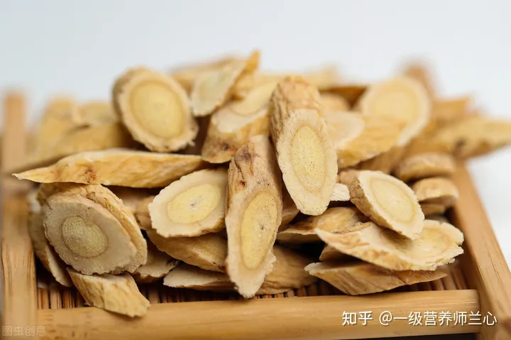 黄芪有哪5大作用？北芪和南芪一样吗？怎么吃更好？哪些人不适合（黄芪南芪和北芪有什么区别）