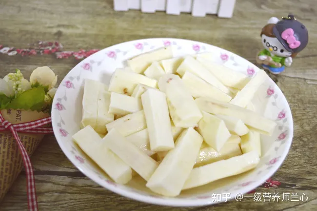 黄芪有哪5大作用？北芪和南芪一样吗？怎么吃更好？哪些人不适合（黄芪南芪和北芪有什么区别）