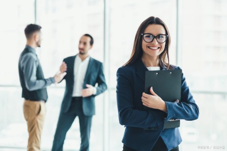 为什么大公司都在用400电话（为什么大公司都在用400电话打电话）