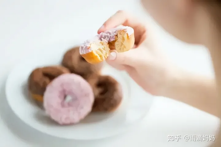 10岁娃用“牙洞修复牙膏”后损失6颗牙，这种智商税可别再交了（补洞牙膏有用吗）