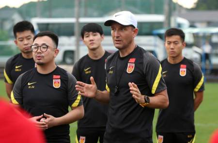 CCTV5直播！国足无惧耻辱纪录，决战亚洲第二改打对攻，冲2大纪录-国足直播回看