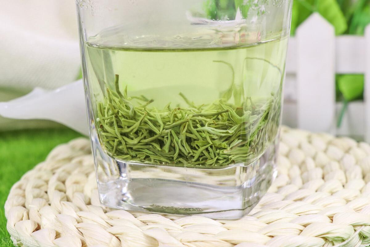 安吉白茶和六大茶类里的白茶，到底有什么不同？-安吉白茶名为白茶实际是什么茶呢?