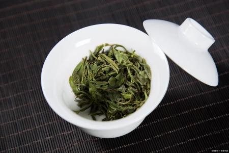 珍稀白茶和安吉白茶：白茶中的两颗璀璨明珠-安吉珍稀白茶250克铁盒价格表