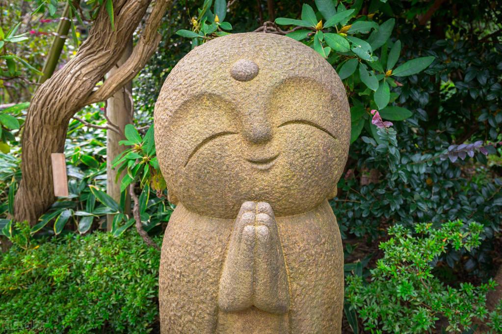 和尚、喇嘛、僧、尼、法师分别代表什么？