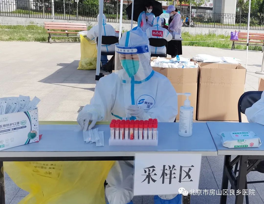 医生妈妈一线抗疫，女儿这篇作文让人泪目-抗击疫情的一线医护工作人员作文