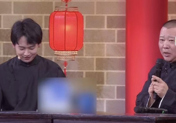 郭麒麟被郭德纲喊话接班德云社，忙推脱给弟弟，还自曝公司是继母管（郭麒麟接郭德纲电话）