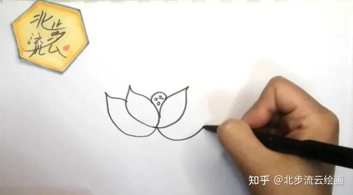 简单易学的荷花简笔画，让孩子轻松掌握绘画技巧，培养绘画兴趣（荷花简笔画 简单 手绘）