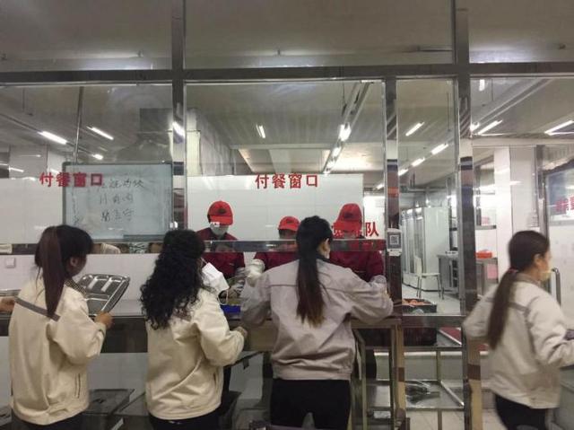 3家企业的食堂工作餐，如果给你一次机会，会选择哪一家公司？（去公司食堂工作好吗）