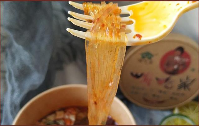 吃货福利！全民超爱的正宗重庆酸辣粉，6元一碗，足不出户享鲜辣酸爽！-正宗重庆酸辣粉怎么做