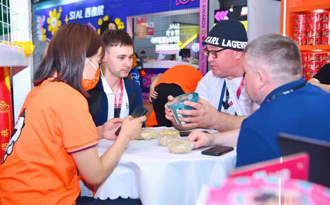 闪耀SIAL西雅展，嗨吃家向世界释放国货魅力！-闪耀暖暖微博