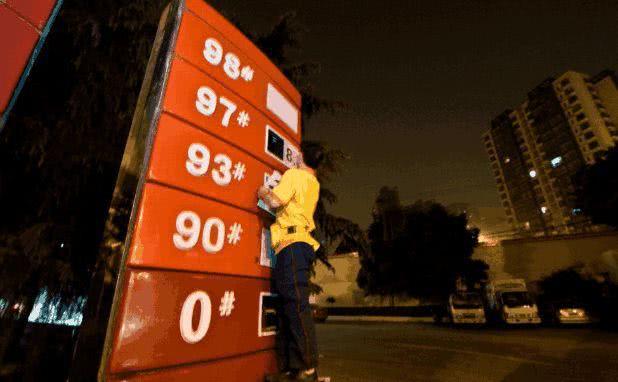 加了高标号汽油, 真的能清理积碳吗? 老司机说出真相-高标号汽油对汽车的影响