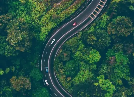 2022车险市场扫描：人保、平安、太保占七成市场-各大车险市场份额