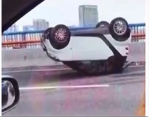 女司机12万买奔驰Smart，首次上高速就翻车，成“翻壳乌龟”-12万左右女性开的车排行榜