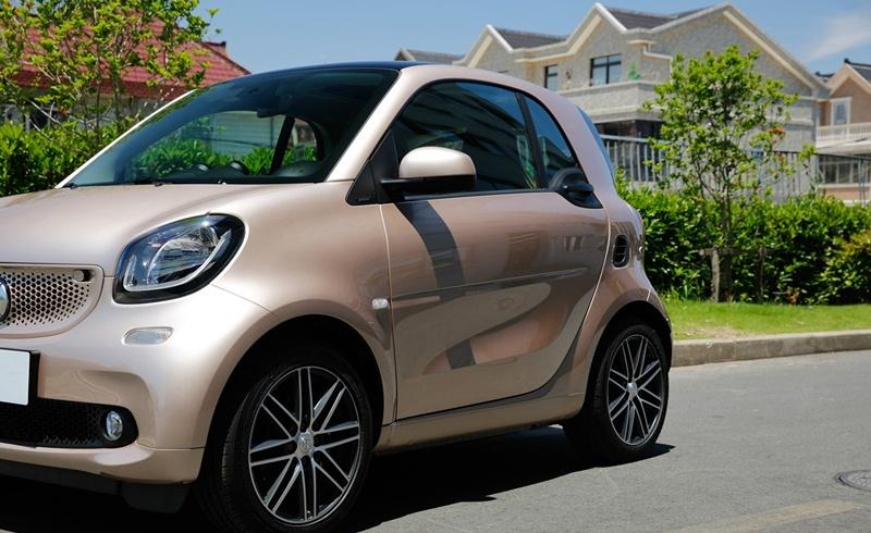 城市小精灵真的是操控噩梦还是过度黑化？停车方便真香！-代步小精灵电动车