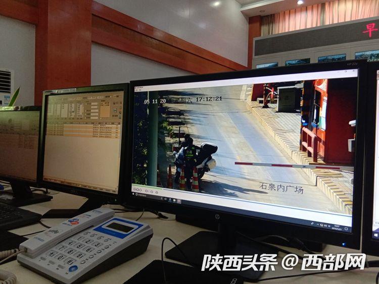 骑摩托冲卡欲上高速路被罚引争议 摩托车能上高速吗？-骑摩托车上高速能带人吗