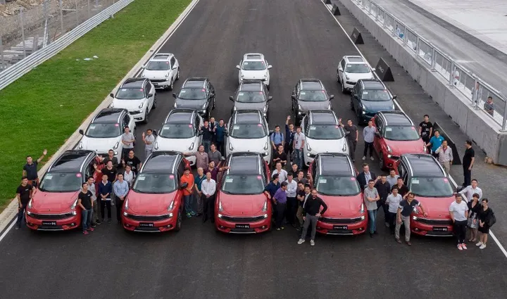 带5个问题抢试领克01-领克01试驾感受