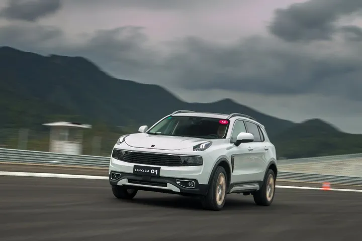 带5个问题抢试领克01-领克01试驾感受