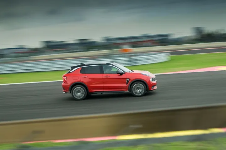 带5个问题抢试领克01-领克01试驾感受