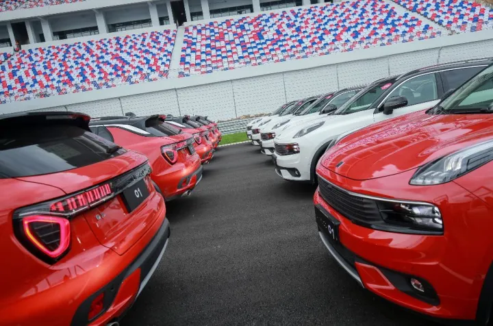 带5个问题抢试领克01-领克01试驾感受