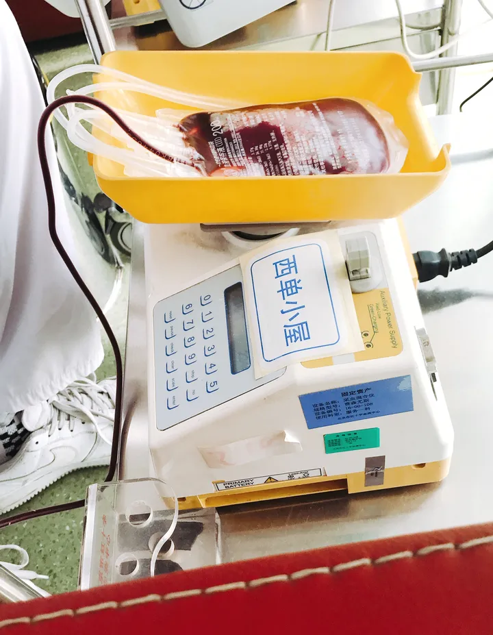 献血是怎样一种体验 ？  拓展生命的维度（献血细节过程视频）