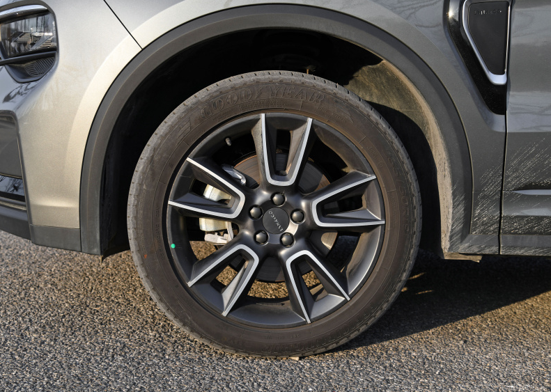 20万提了辆全新领克01，开了850公里，老司机说出真实感受-全新领克01怎么样