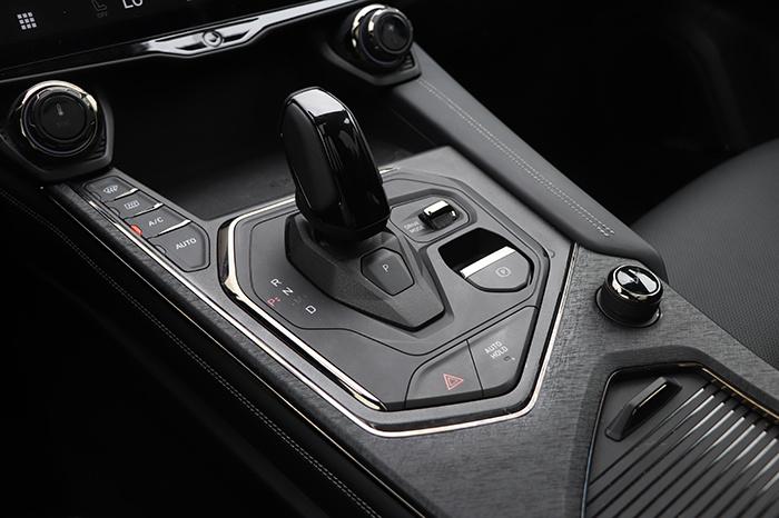 新款领克01首试：软硬件的全面提升，老车主都羡慕哭了-领克01最新升级