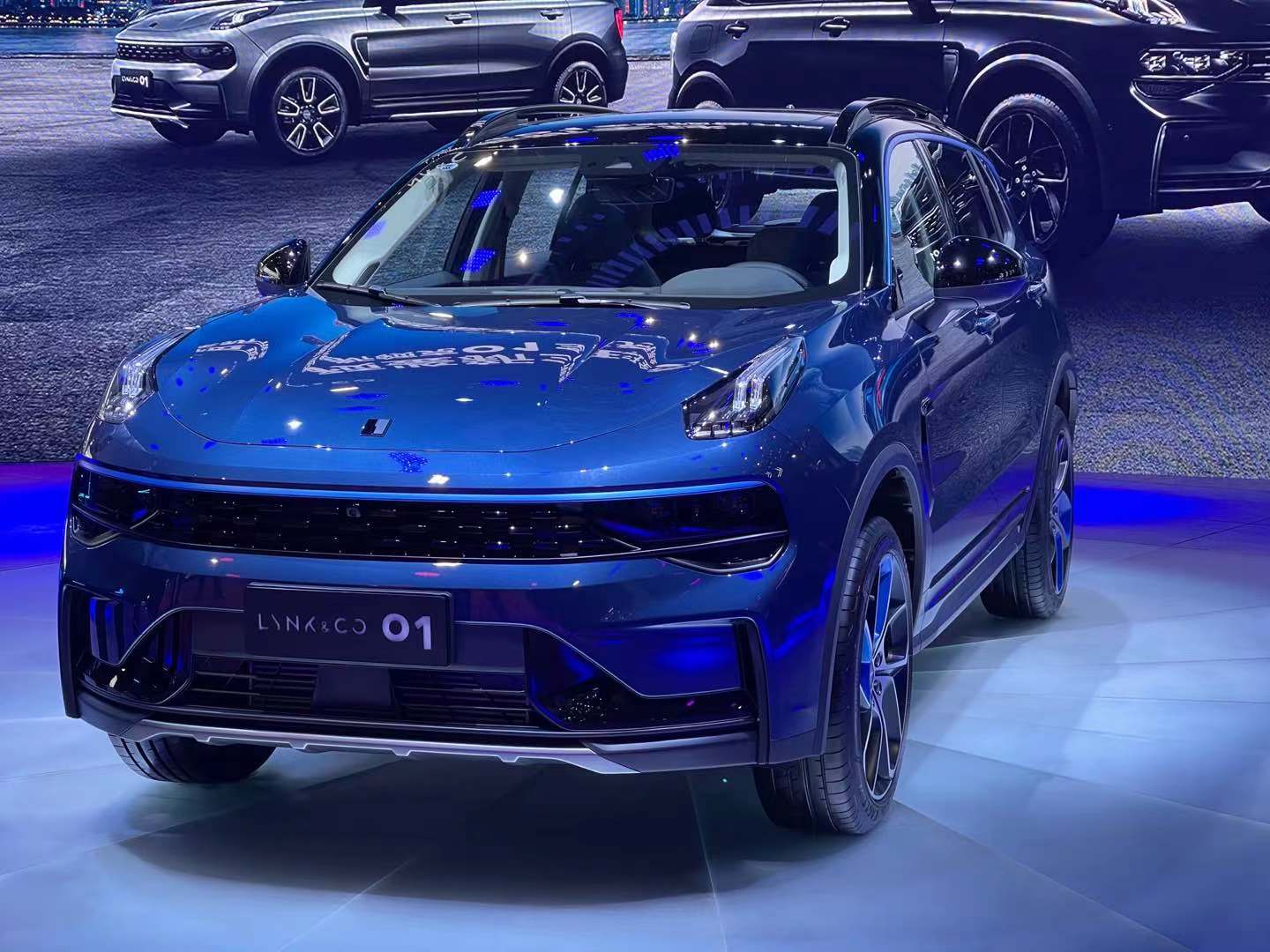 18万买沃尔沃同源2.0T发动机，广州车展领克01推改款新车-领克01和沃尔沃发动机那个好