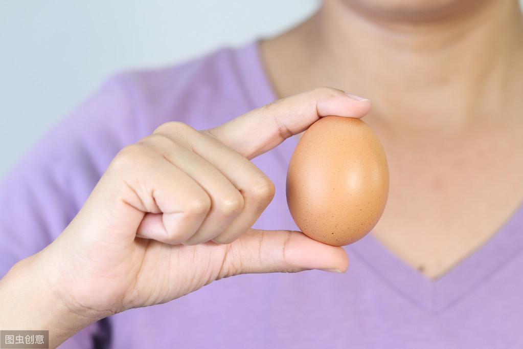 250斤的女生尝试鸡蛋减肥法，每天单吃鸡蛋，3天减轻了6斤（鸡蛋减肥法每天吃几个）